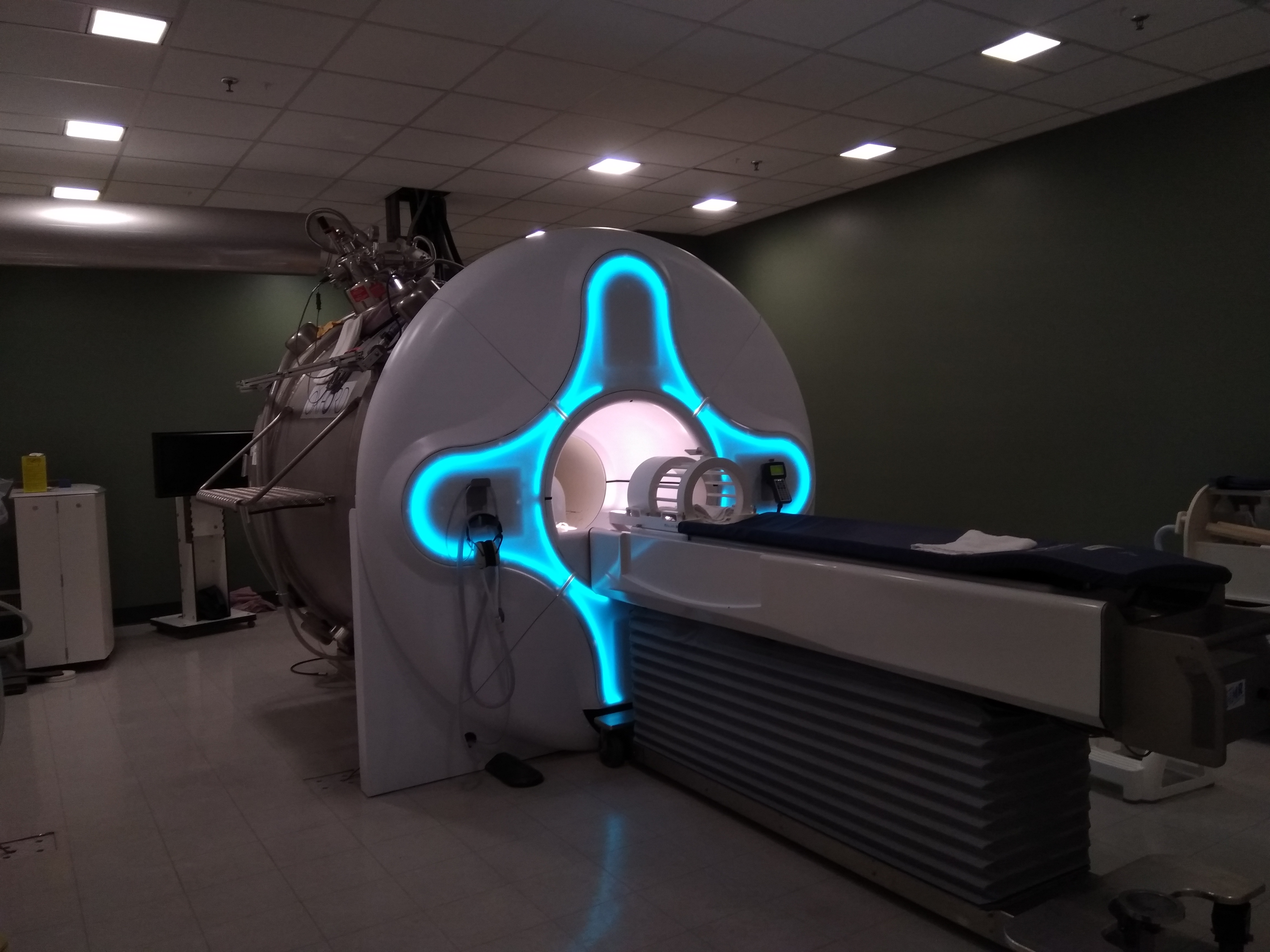 New look of 4.7T MRI